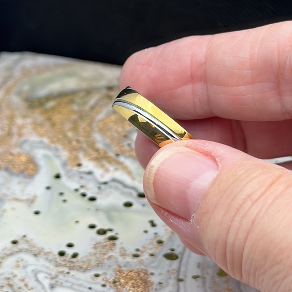 6mm Gold & Silver Ring, Men’s or Women’s, Unisex - Picture 4 of 5